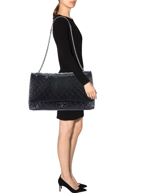 chanel xxl airline flap bag - Chanel xxl travel bag.